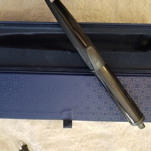 Theorie Shape 1 1/4 curling iron